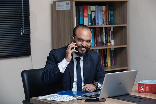 מה עושה מזכירה משפטית ביום-יום